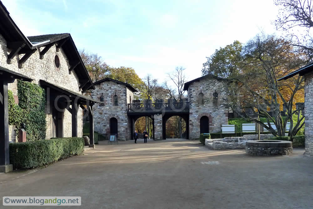 Saalburg - Porta Praetoria (looking out) 